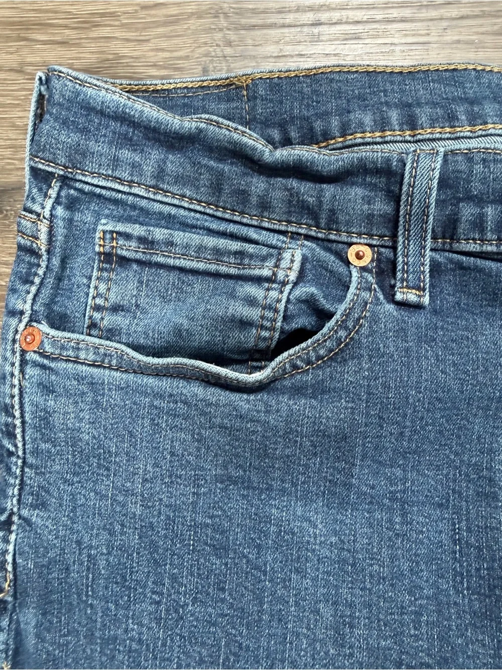 Levi's 514 Straight‎ Fit Men's Jeans W42 L30 Medium Wash Denim